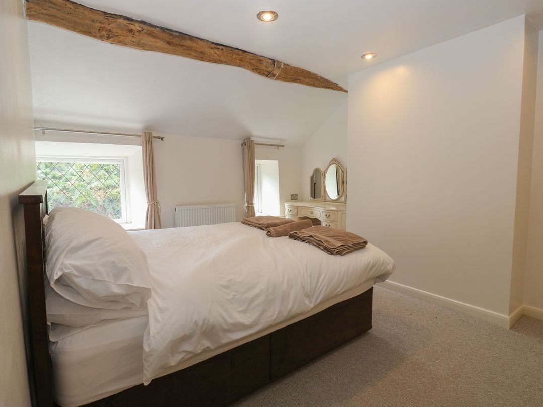 11 Hollin Well Cottage