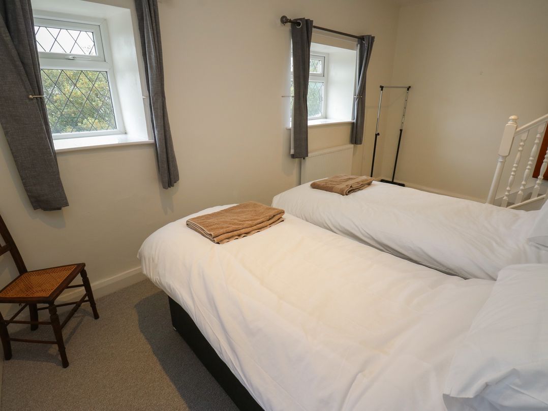 11 Hollin Well Cottage