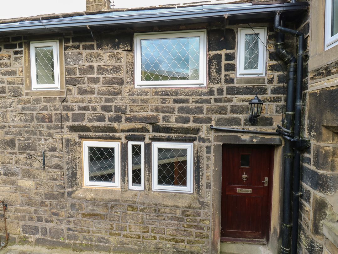 11 Hollin Well Cottage