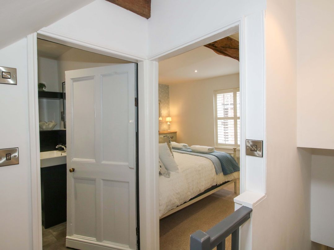 Raven Lane Retreat