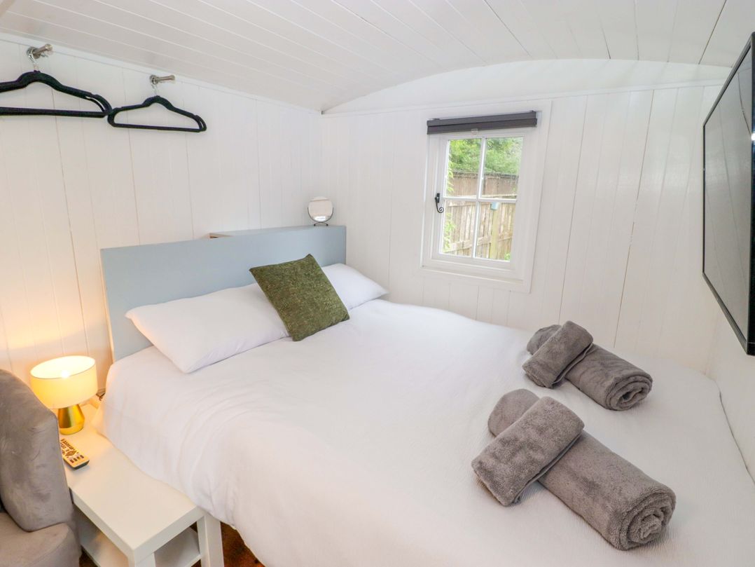 King's Cwtch Shepherd's Hut