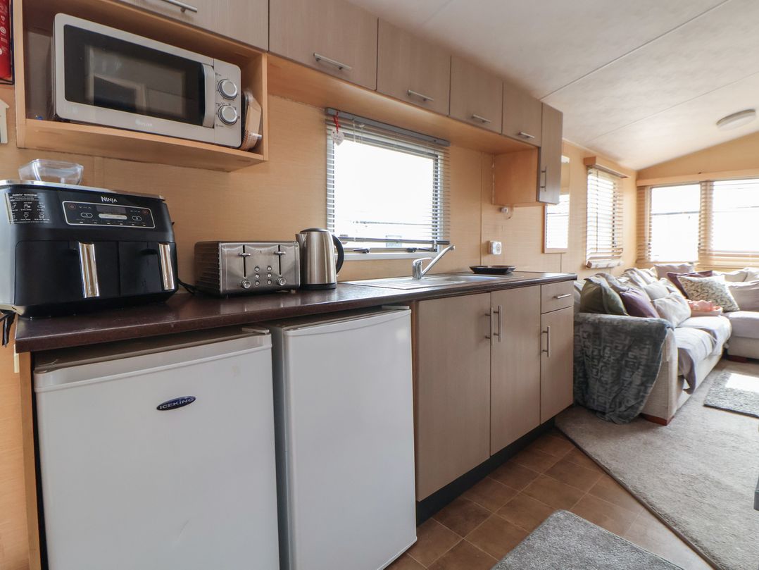 Caravan 596