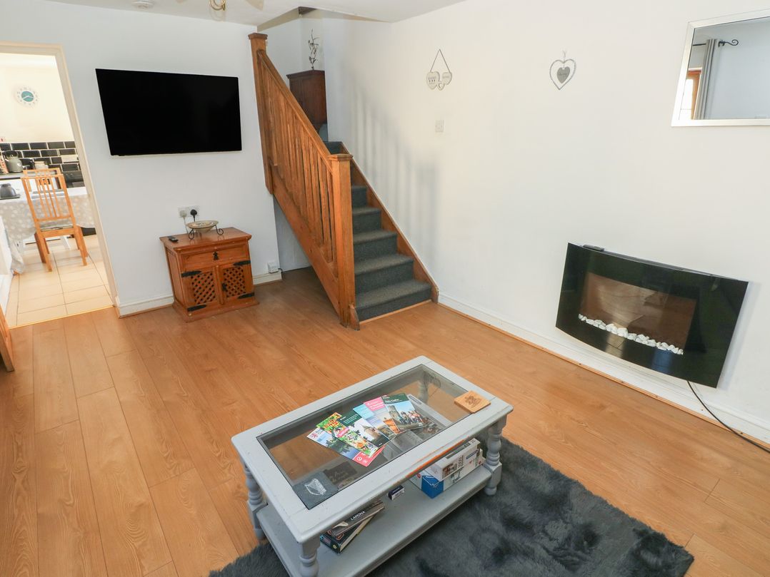 Tor Cefn Annex