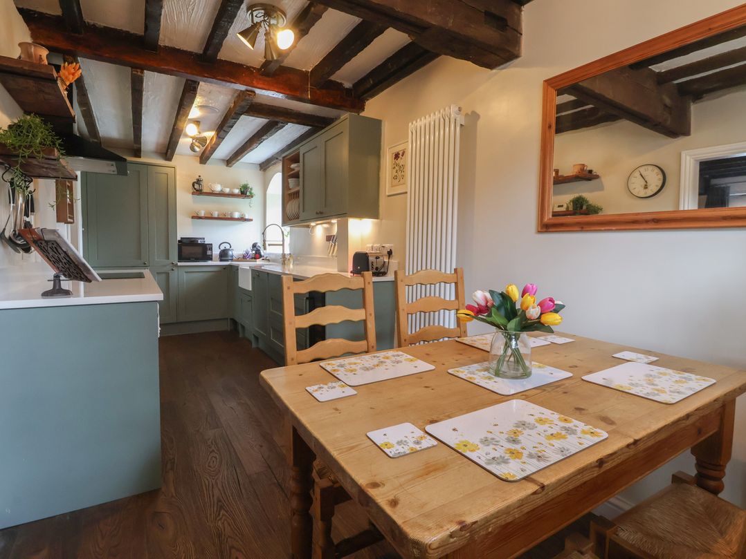 Maple Tree Cottage