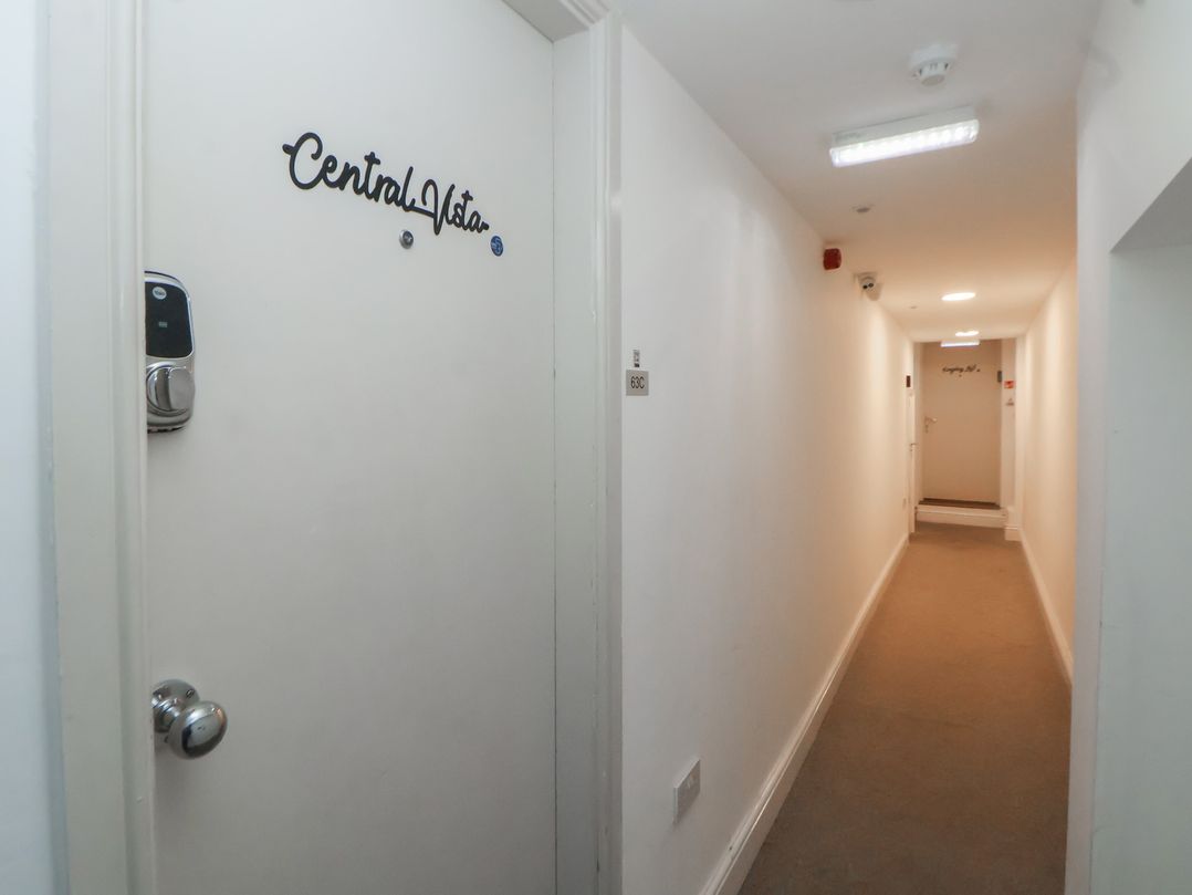 Central Vista Retreat