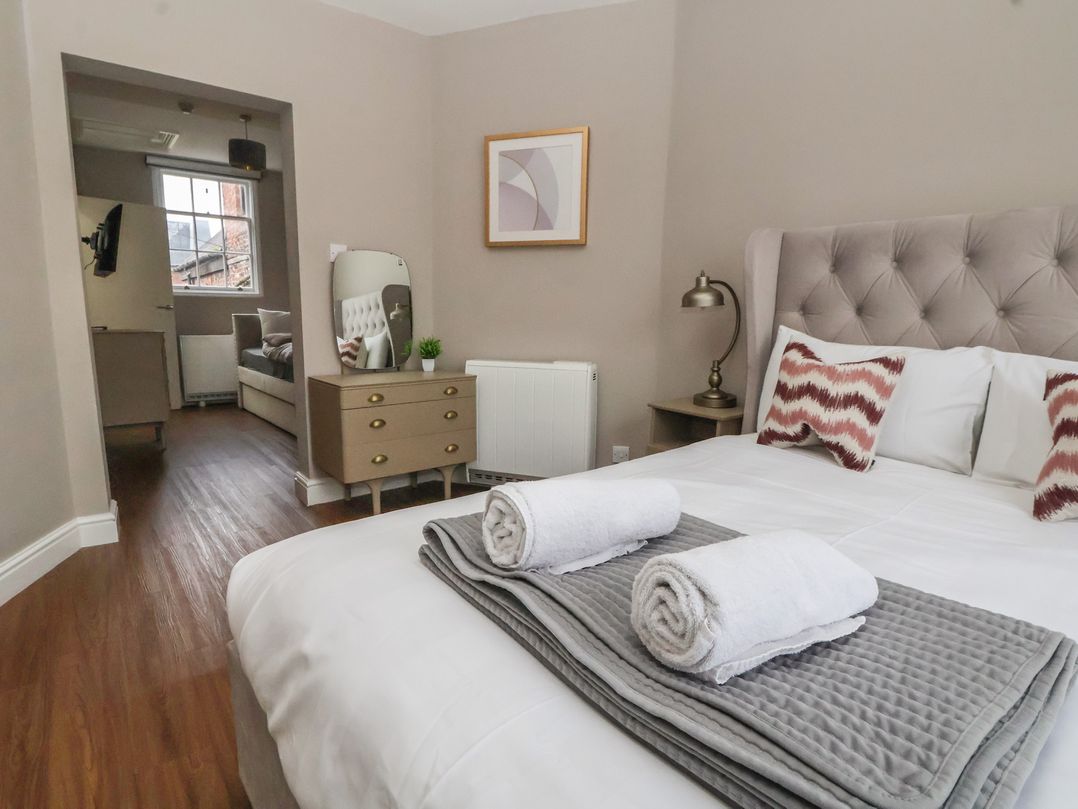 Ravenswood Penthouse