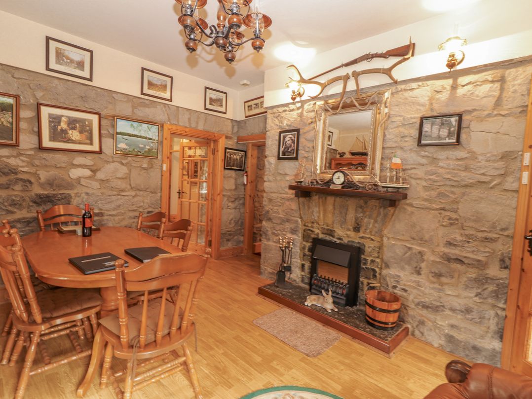 Coole Gate Lodge