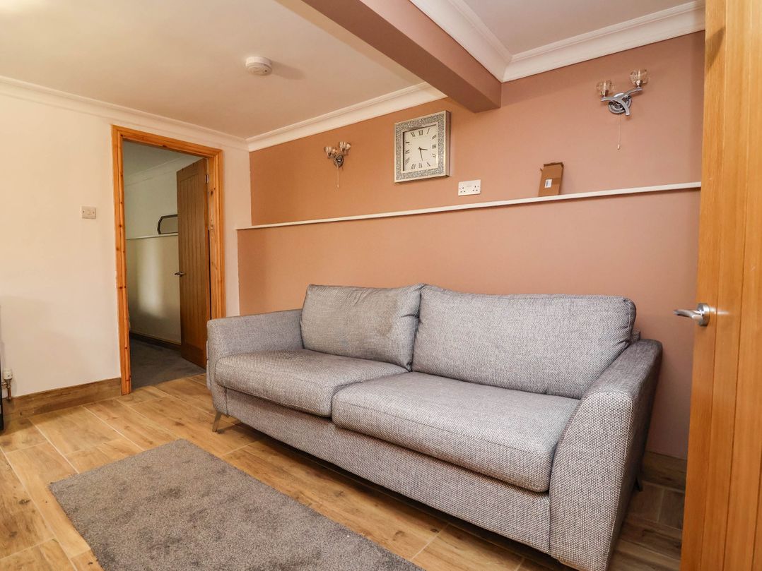 Ty Cerrig Apartment