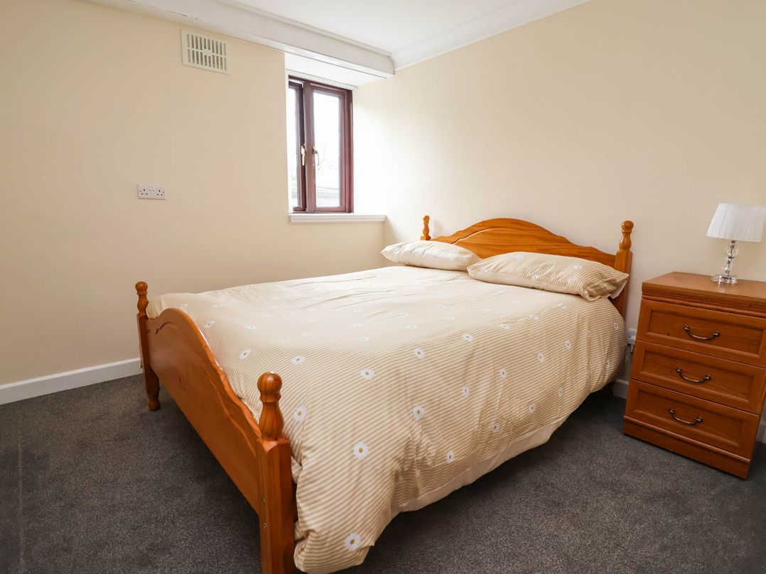 Ty Cerrig Apartment