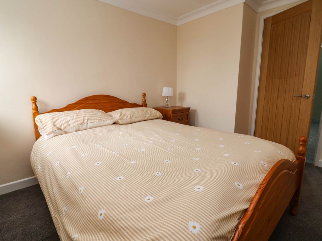 Ty Cerrig Apartment