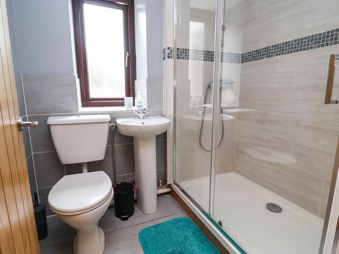 Ty Cerrig Apartment