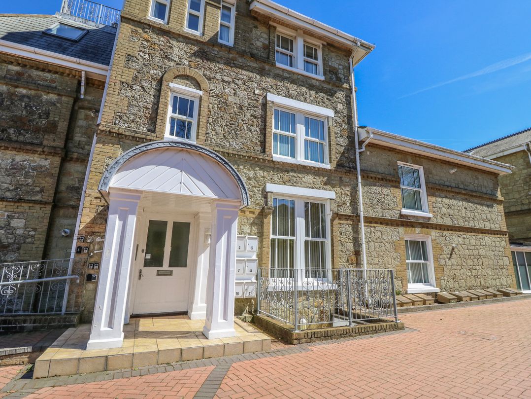 6 Priory