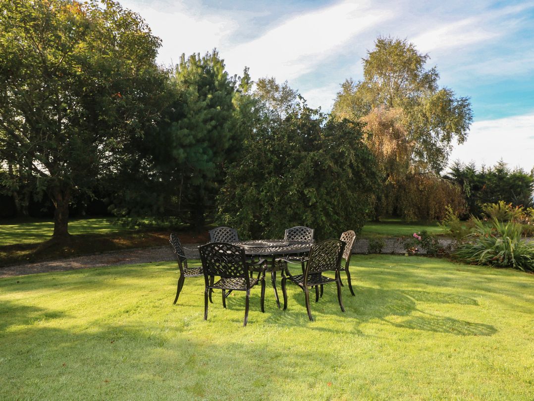 The Lodge Bolinahaney