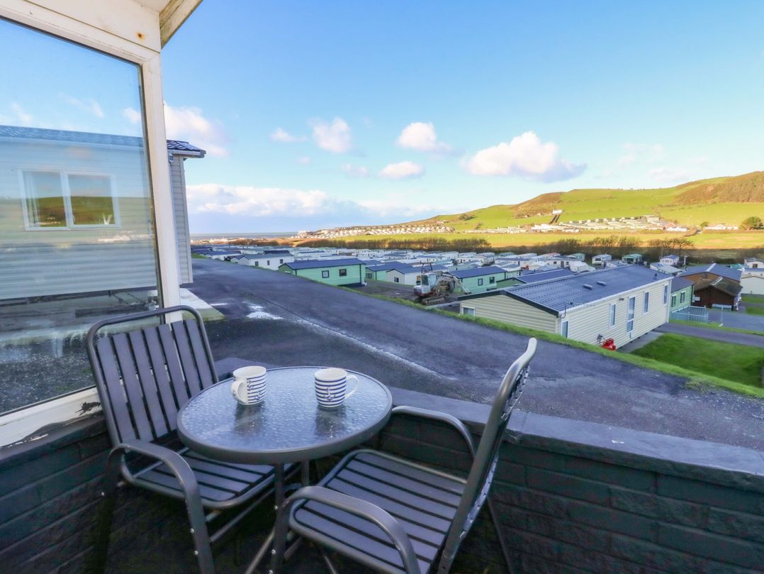 Captain's Cabin, Aberystwyth - Sleeps 4 guests
