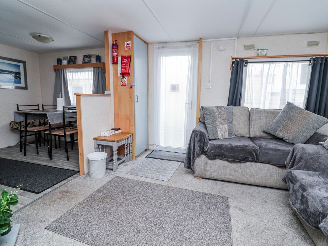 Golden Gate Holiday Centre - Holiday Accommodation 20618