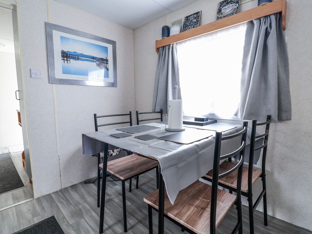 Golden Gate Holiday Centre - Holiday Accommodation 20618