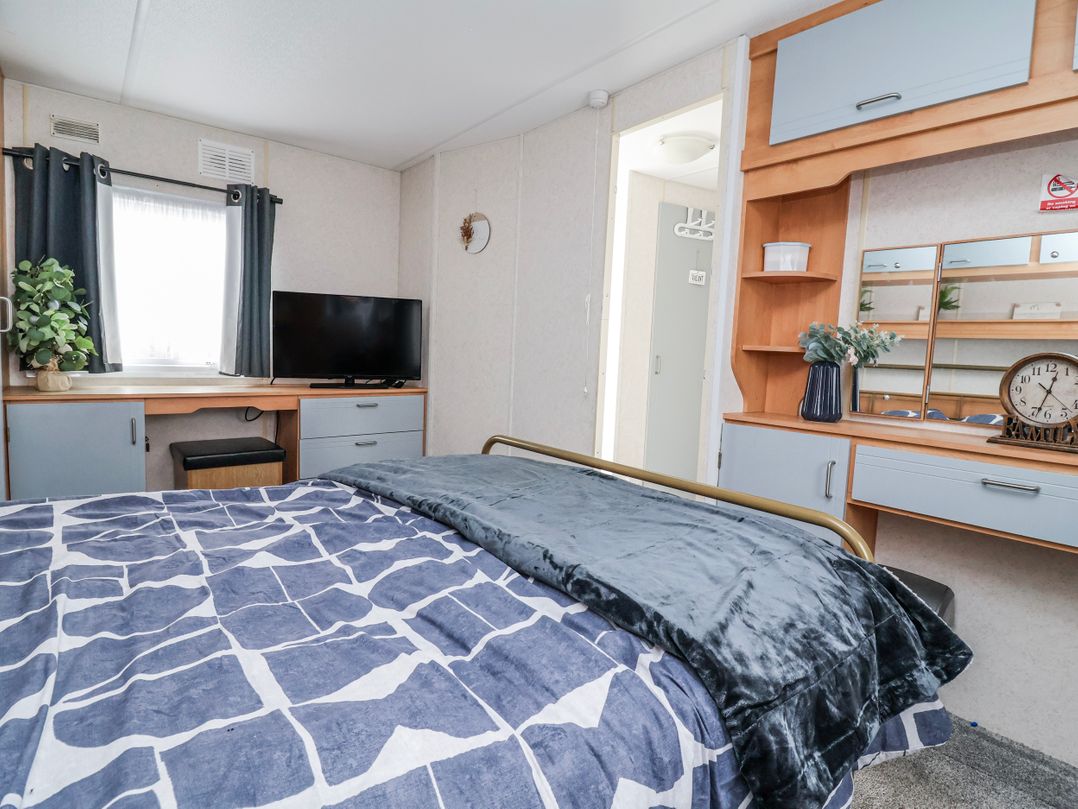 Golden Gate Holiday Centre - Holiday Accommodation 20618