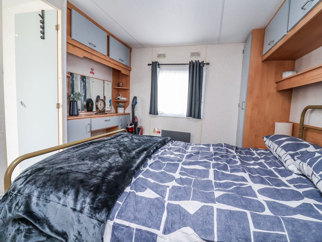 Golden Gate Holiday Centre - Holiday Accommodation 20618