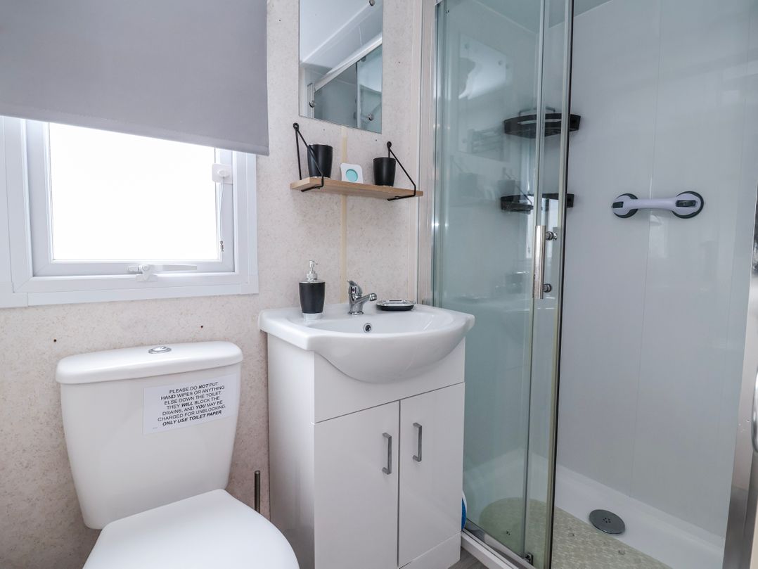 Golden Gate Holiday Centre - Holiday Accommodation 20618