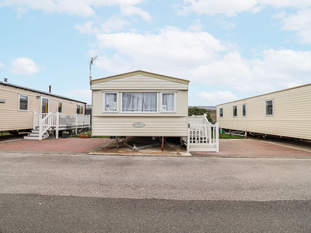 Golden Gate Holiday Centre - Holiday Accommodation 20618