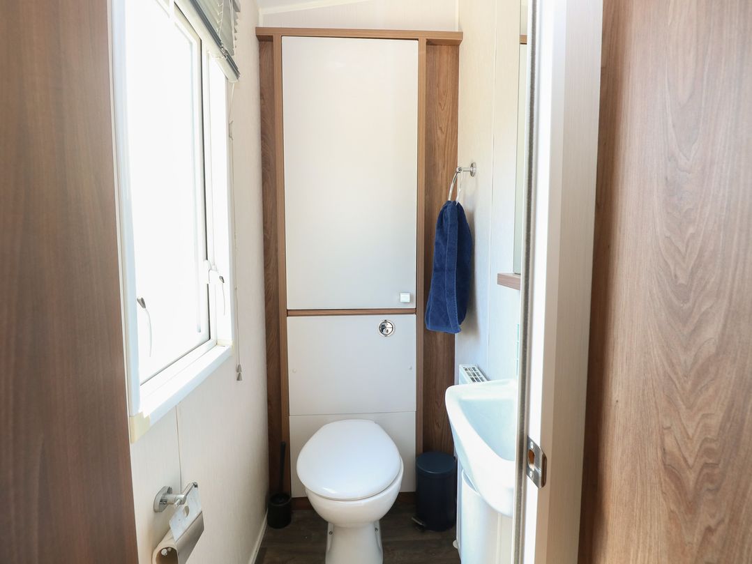 Hopton Holiday Village - Holiday Accommodation 632