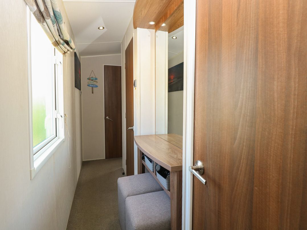 Hopton Holiday Village - Holiday Accommodation 632