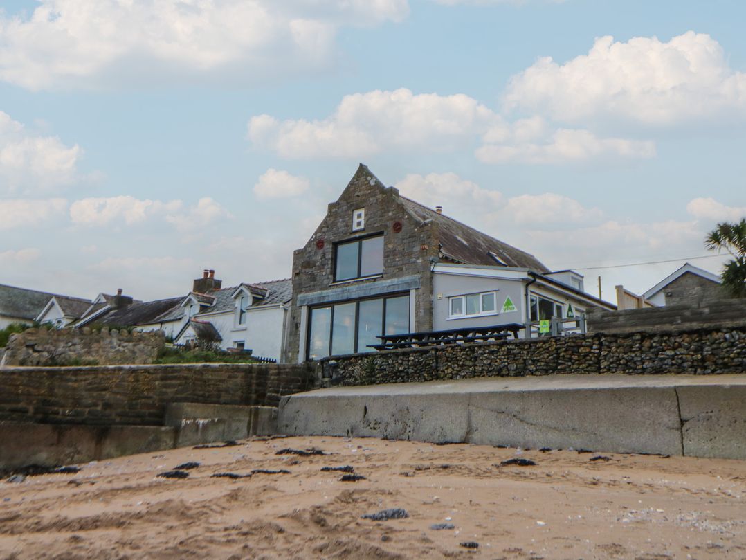 The Boat House - Port Eynon