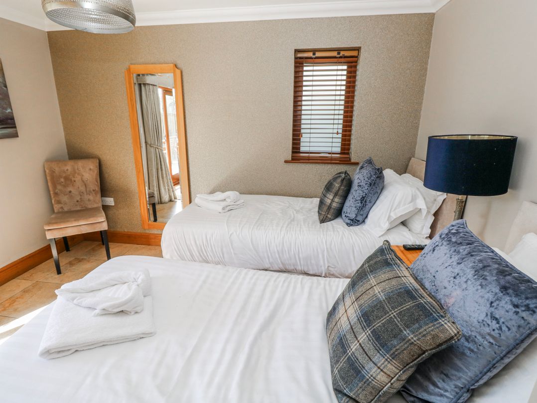 Oak Tree Cottage - Gower