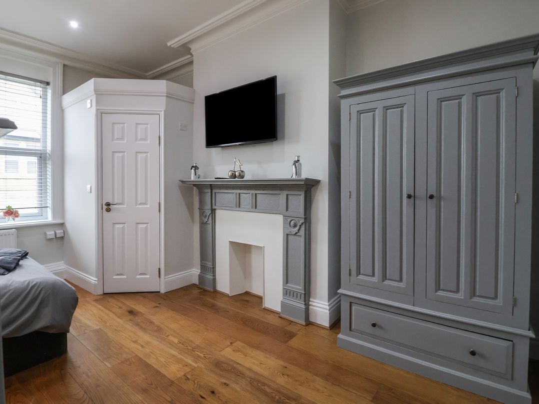 Flat 2 23 Hyde Park Road