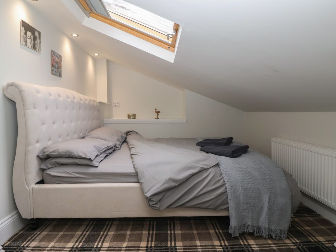 Flat 2 23 Hyde Park Road