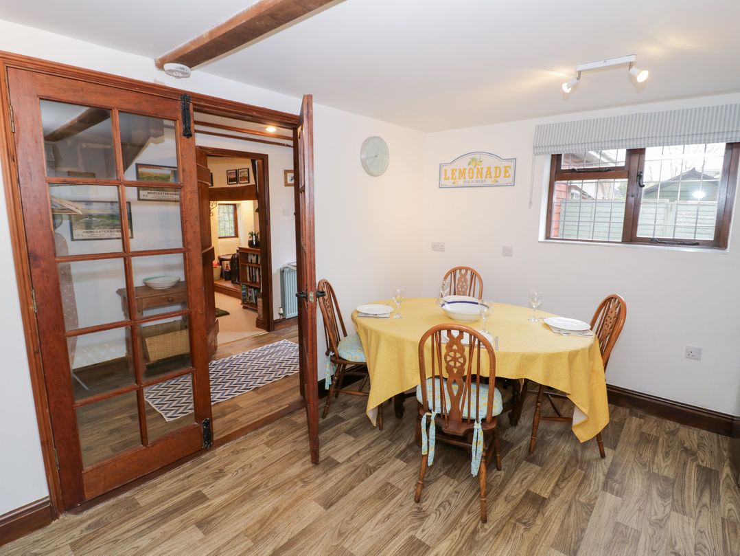 Magpie Cottage