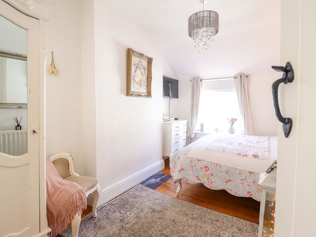 Periwinkle Cottage