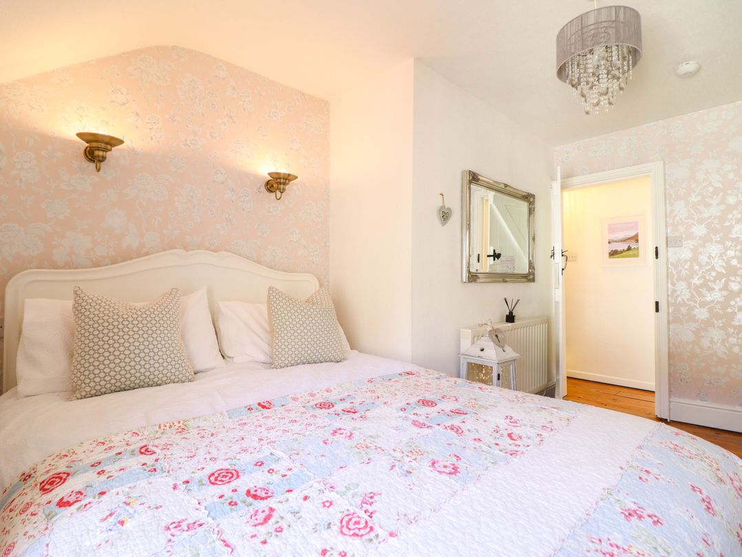 Periwinkle Cottage