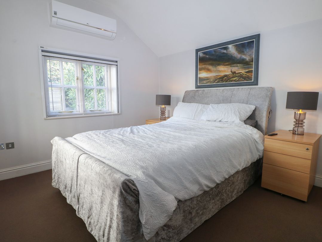 Tiffanys Coach House