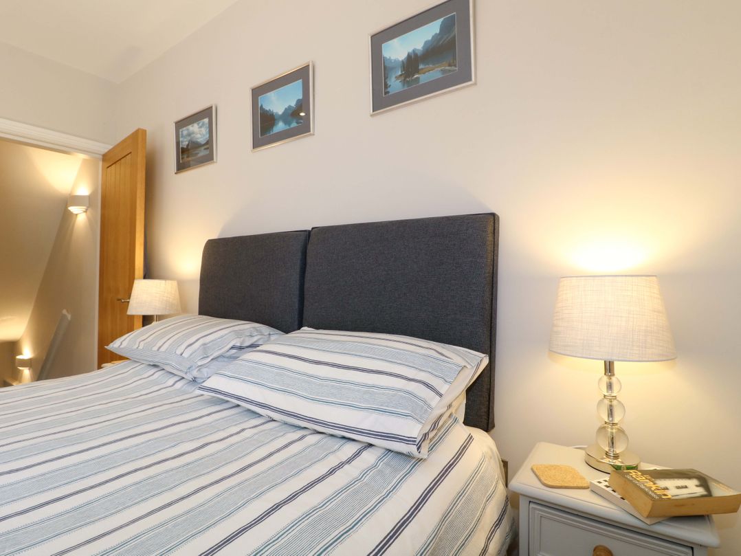 7 Catcliffe Cottages