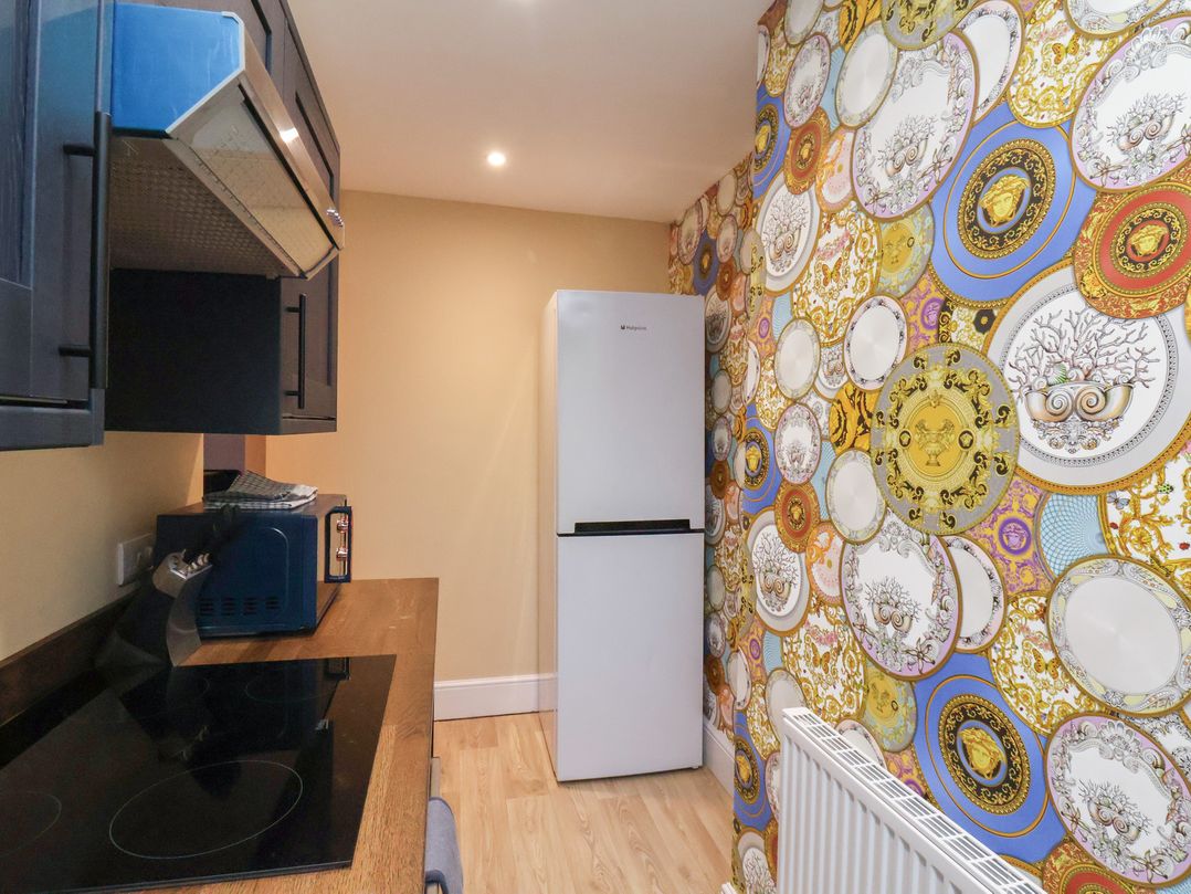 Apartment 2, Blackburn Heights