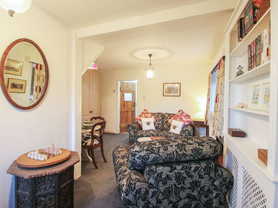 Bumble Bee at 2 Clematis Cottage