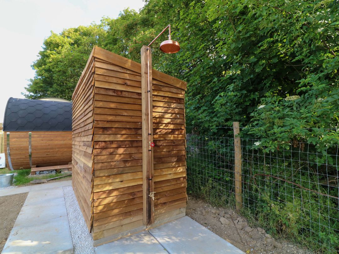 Kingfisher Hut