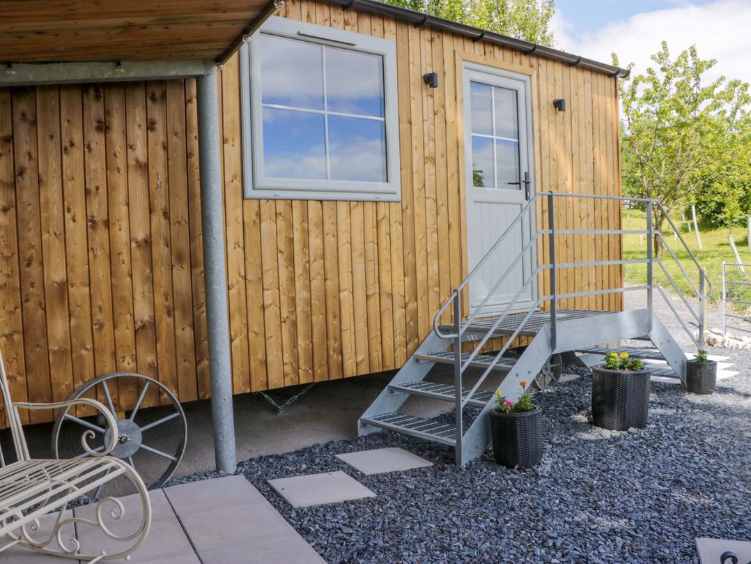 Little Hut