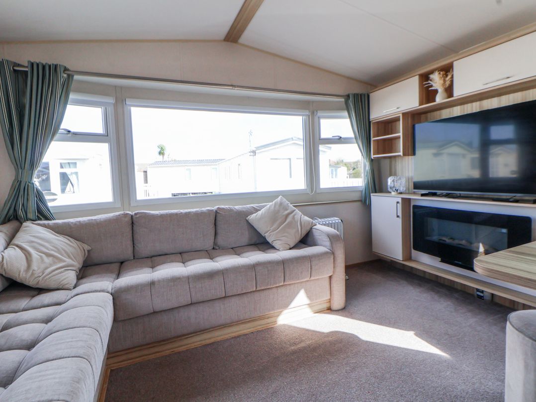 The Beachside Hideout - St Michaels Caravan Park