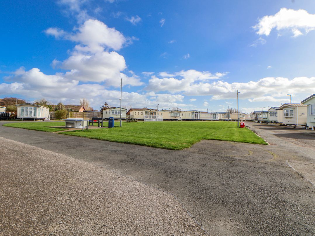 The Beachside Hideout - St Michaels Caravan Park