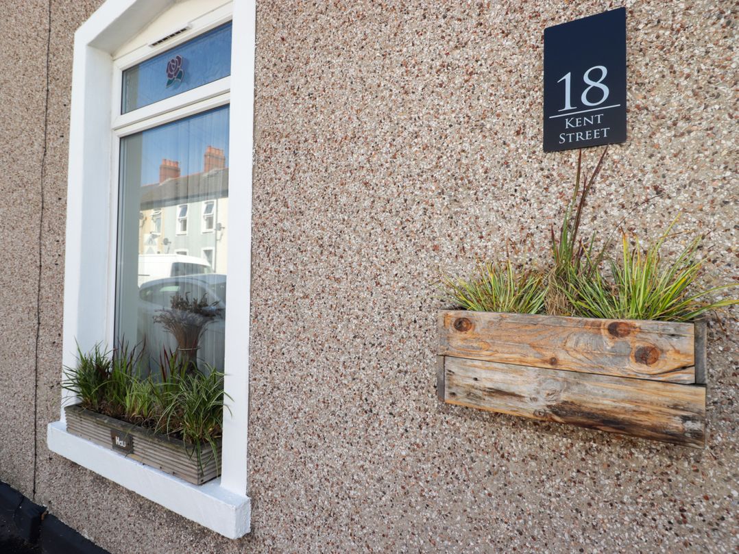 18 Kent Street