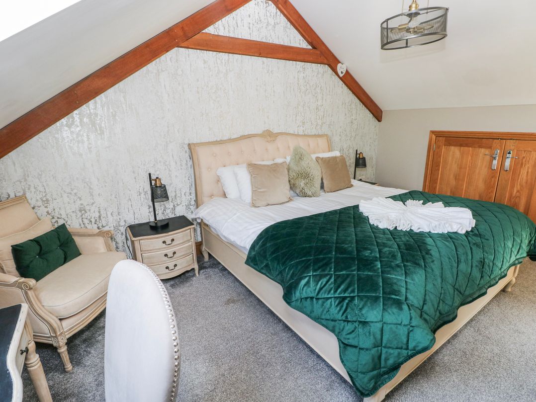 Rose Apartment - Gower