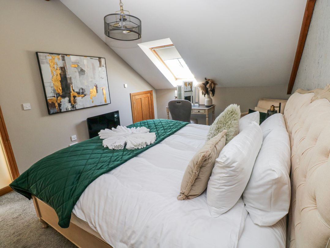Rose Apartment - Gower