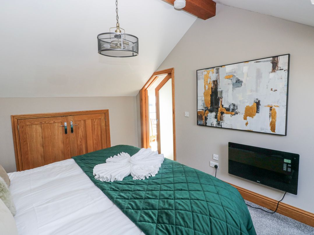 Rose Apartment - Gower
