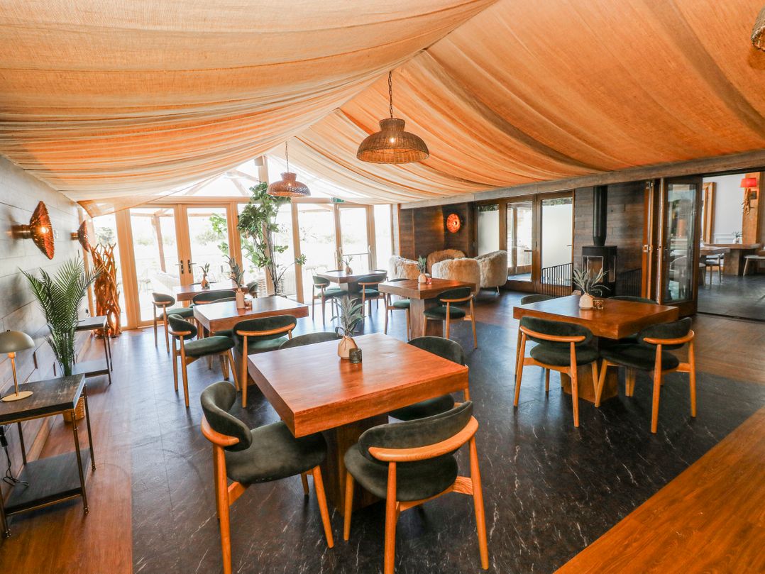 Willow Apartment - Gower