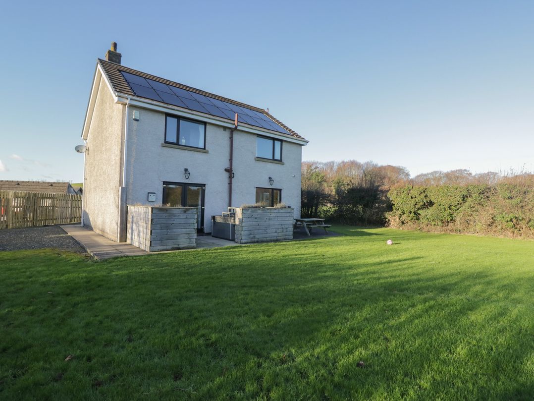 Low Greenlands House