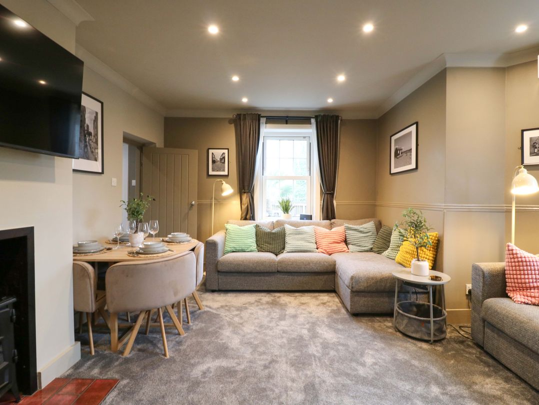 1A Coastguard Cottages