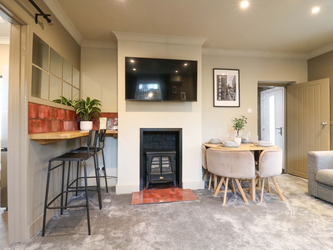 1A Coastguard Cottages