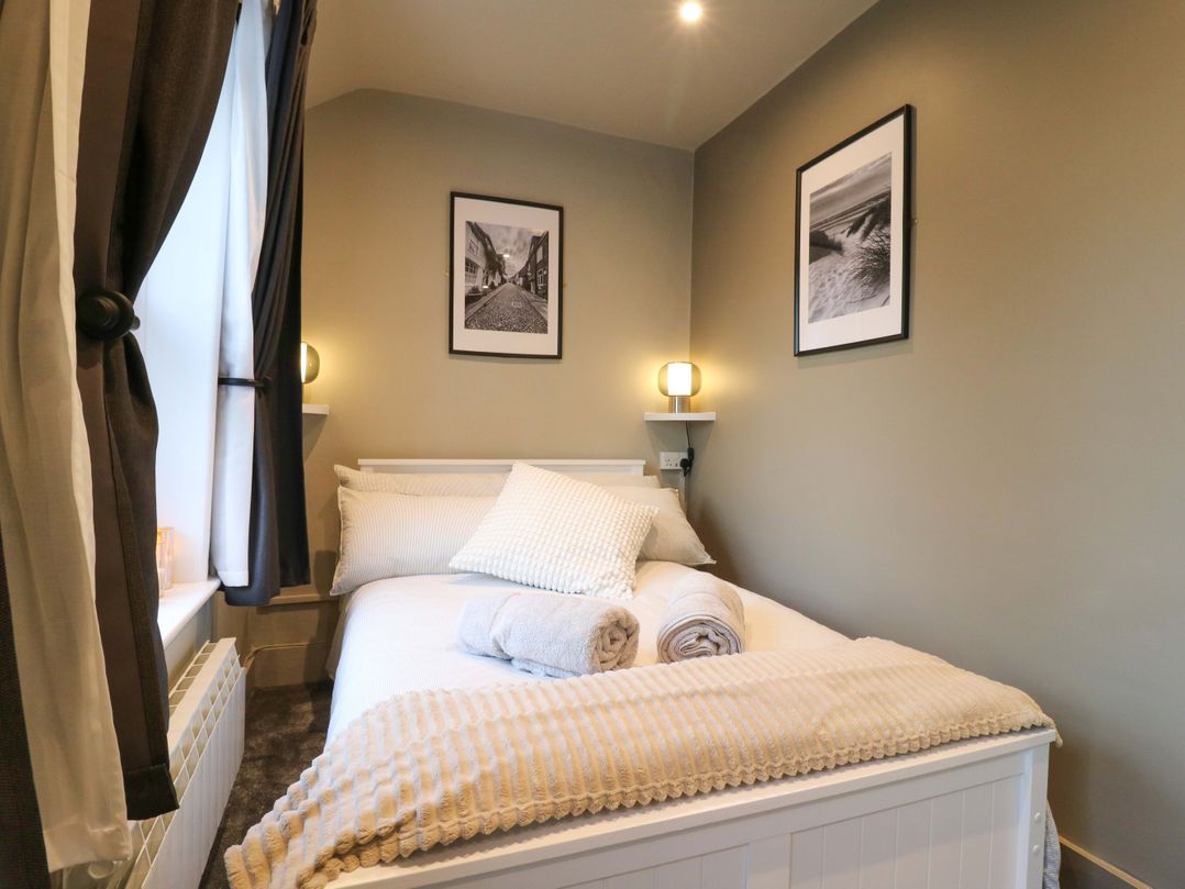 1A Coastguard Cottages